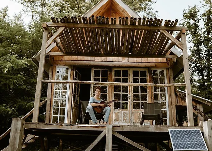 אוהל מפואר Les De Roquehort *